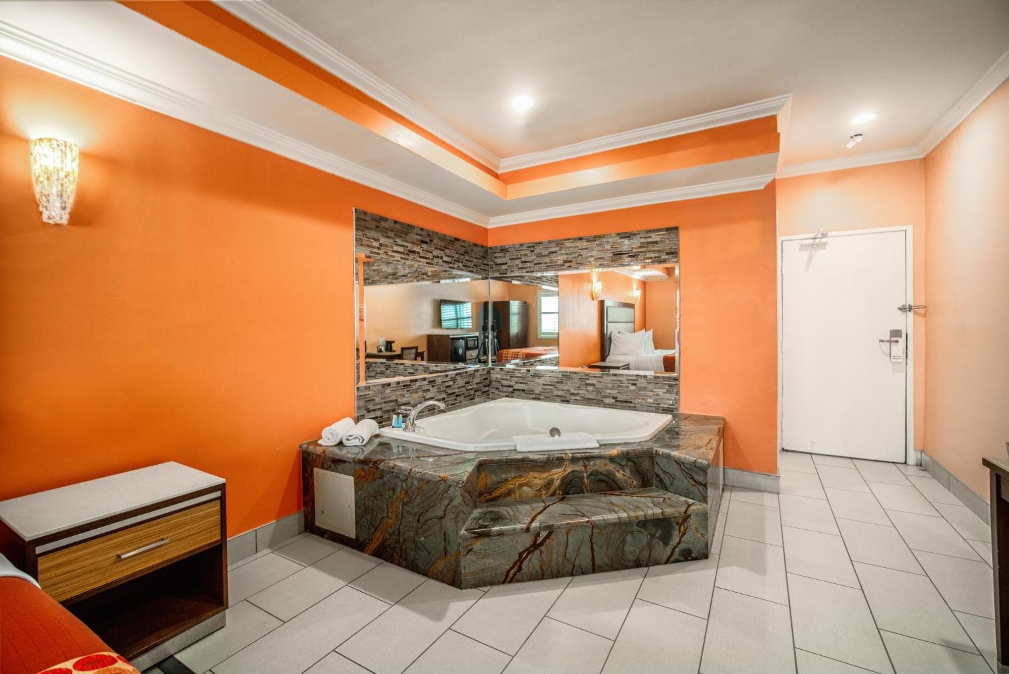 Rodeway Inn & Suites Пасадена Екстериор снимка